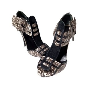 EDMUNDO CASTILLO SNAKE PRINT STILETTO HEELS SIZE 38.5 (8)